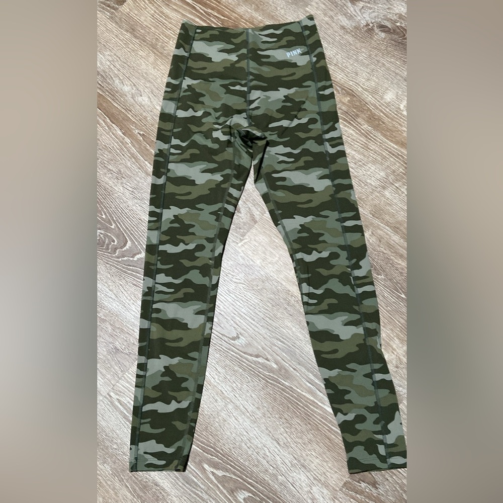 Victoria’s Secret Pink leggings